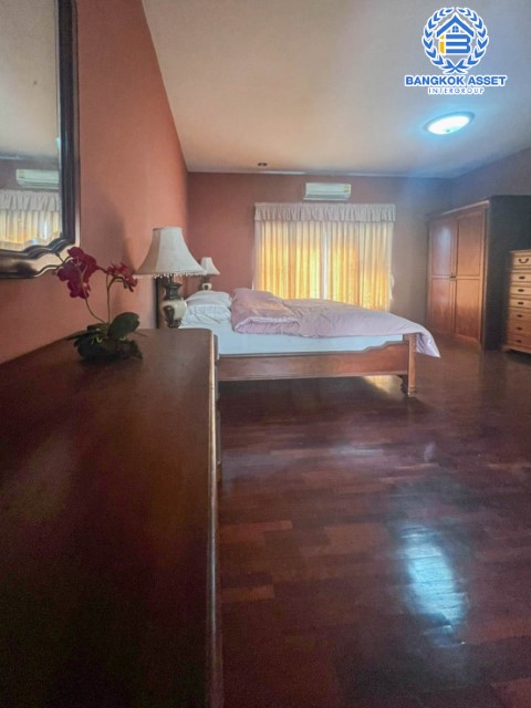 *****ทาวน์โฮมมือสองย่านกรุงเทพฯ ม.นนทรีเพลส พระราม5 เนื้อที่ 26 ตร.ว.  ฟังก์ชัน 4 ห้องนอน 4 ห้องน้ำ ที่จอดรถ 1 คัน บ้านกว้าง เฟอร์นิเจอร์ครบ! บนทำเลแห่งการเดินทาง ใกล้รถไฟฟ้าสายสีม่วง "สถานีแยกติวานนท์" จองเลย!